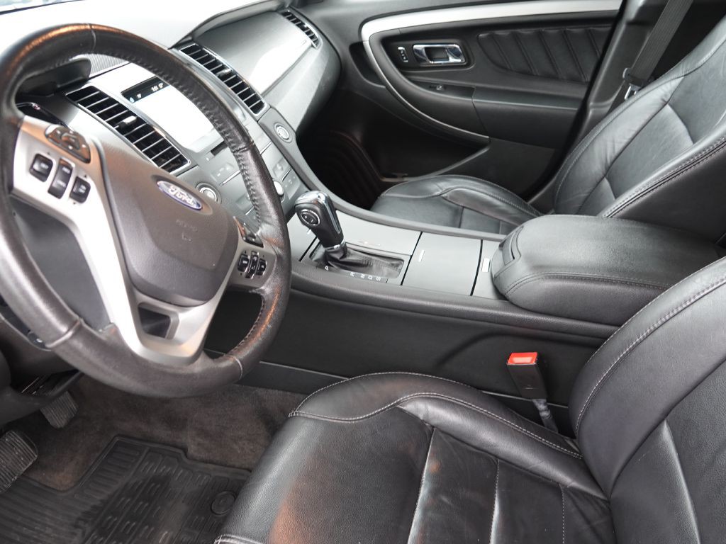 2017 Ford Taurus Image 13
