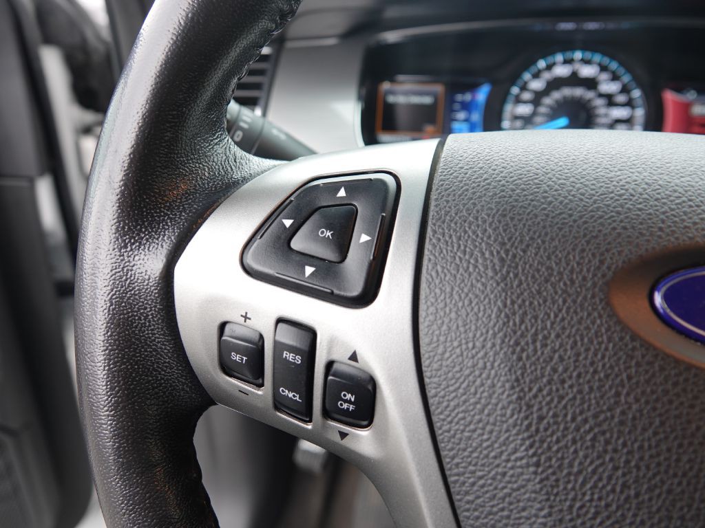 2017 Ford Taurus Image 16