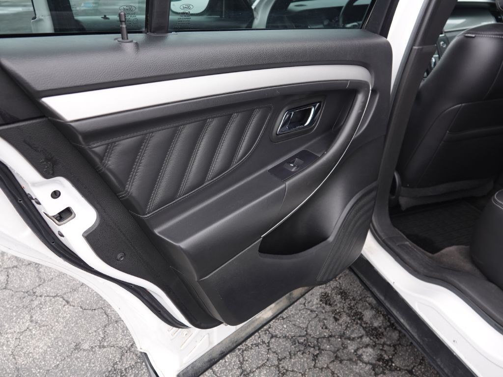 2017 Ford Taurus Image 22