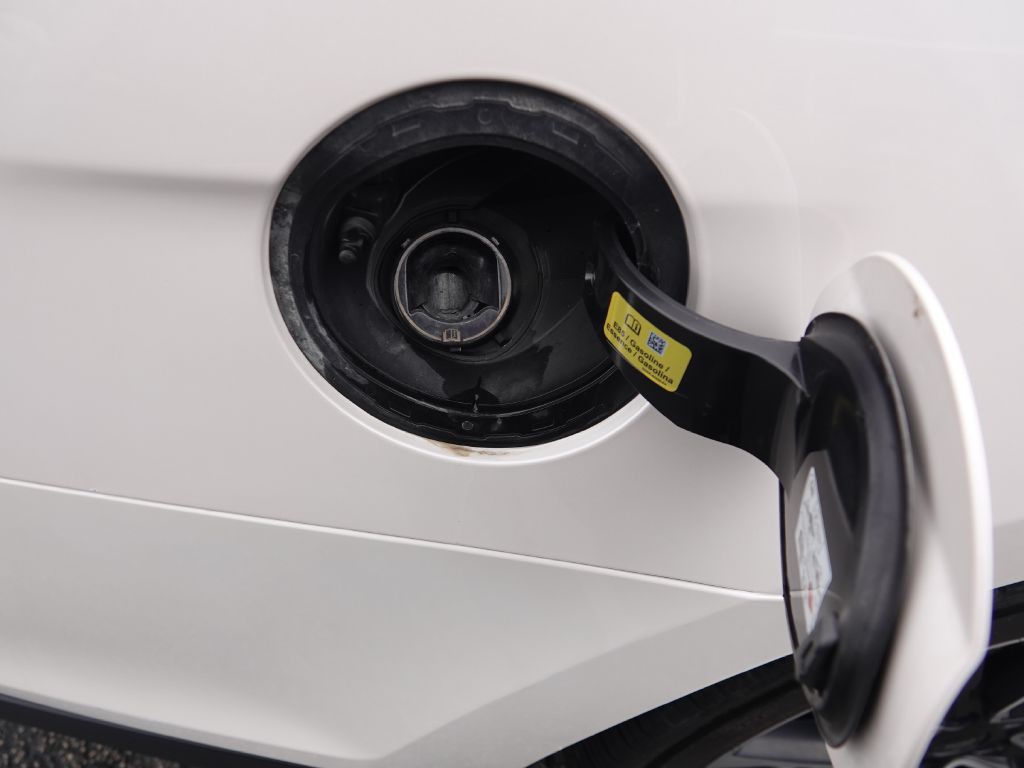 2017 Ford Taurus Image 24