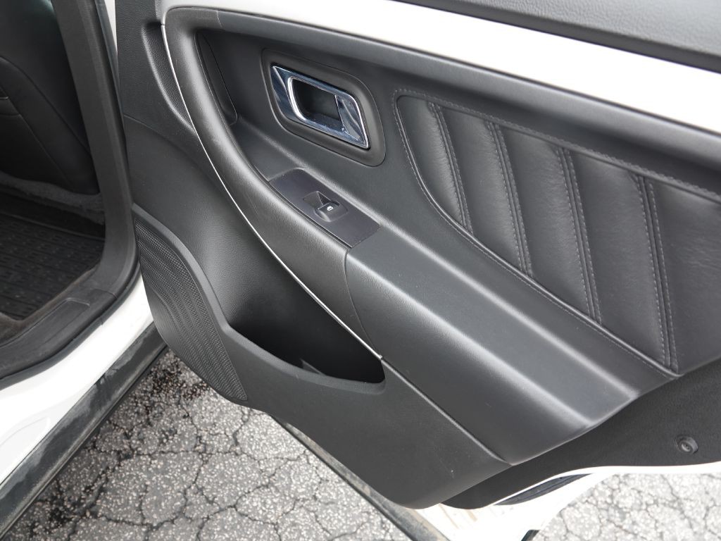 2017 Ford Taurus Image 25
