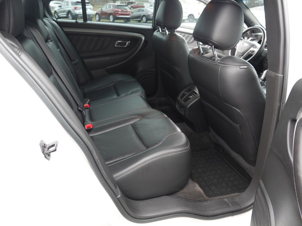 2017 Ford Taurus Image 26
