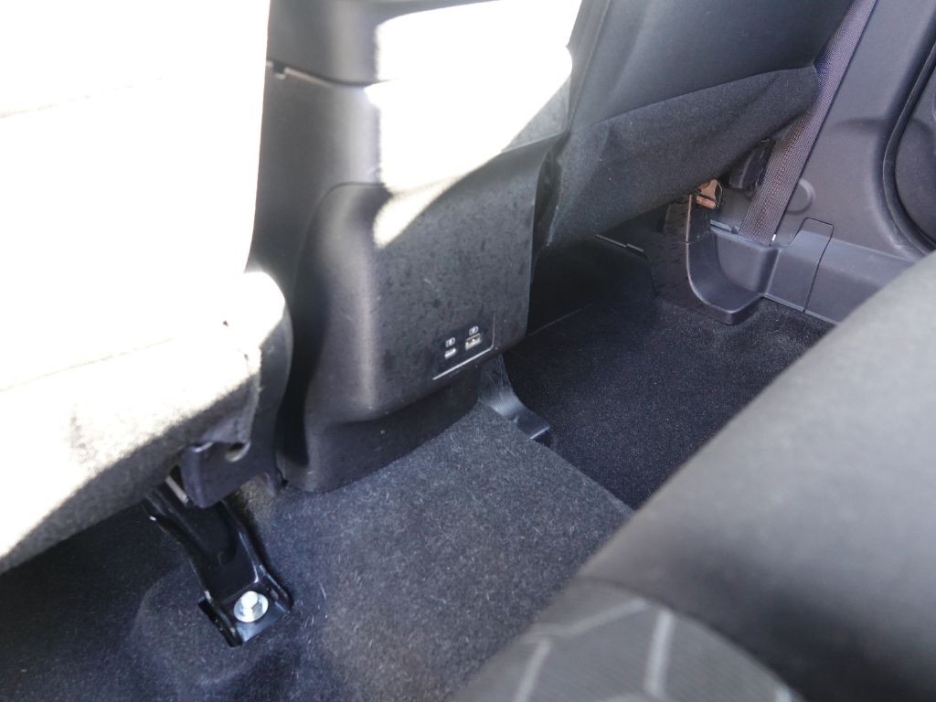 2022 Mitsubishi Outlander Image 24