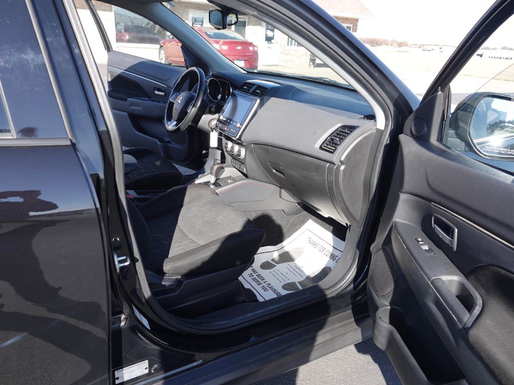 2022 Mitsubishi Outlander Image 27