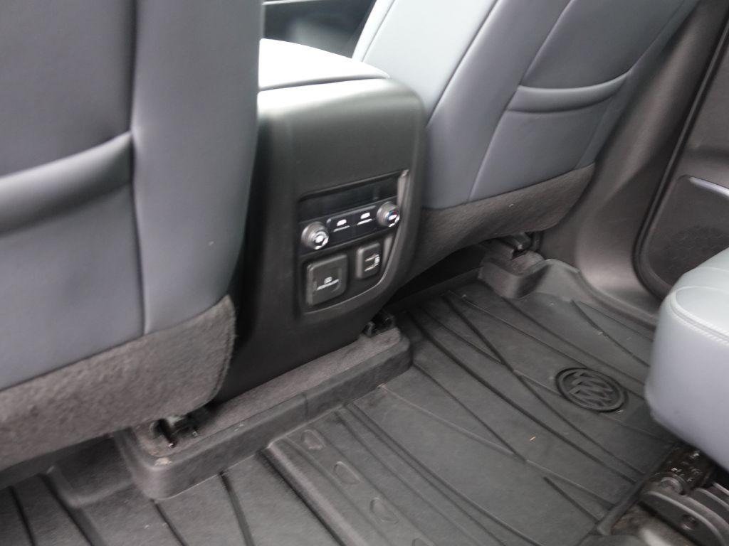 2020 Buick Enclave Image 17