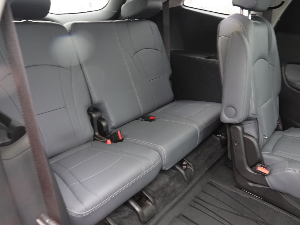 2020 Buick Enclave Image 19