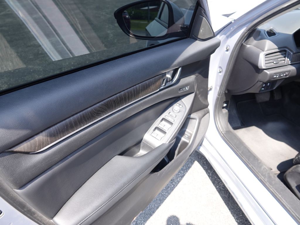 2022 Honda Accord Image 18