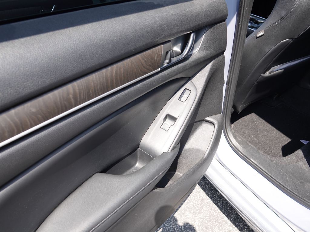 2022 Honda Accord Image 34