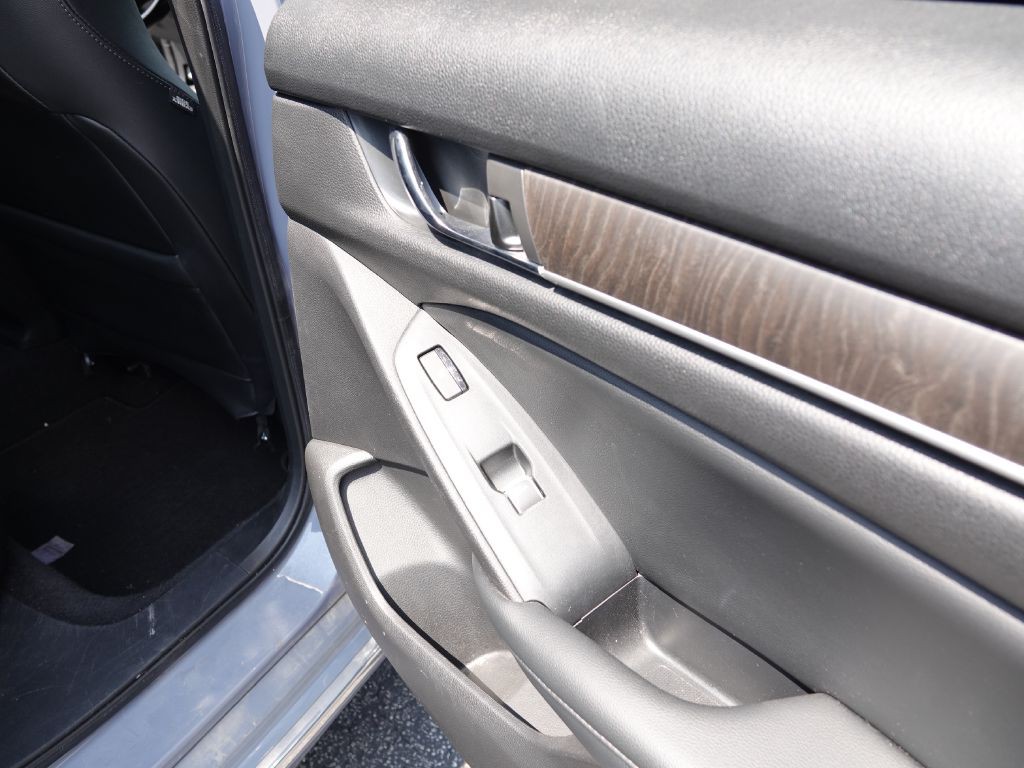 2022 Honda Accord Image 40