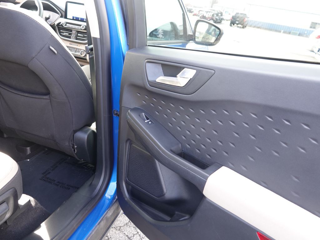 2020 Ford Escape Image 30