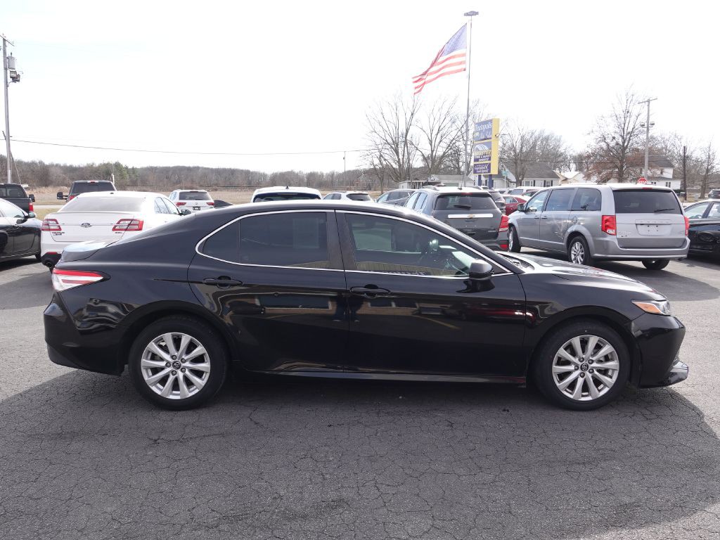 2020 Toyota Camry Image 3