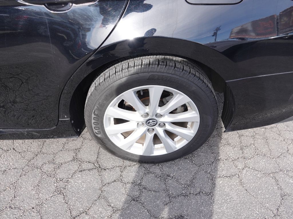 2020 Toyota Camry Image 6