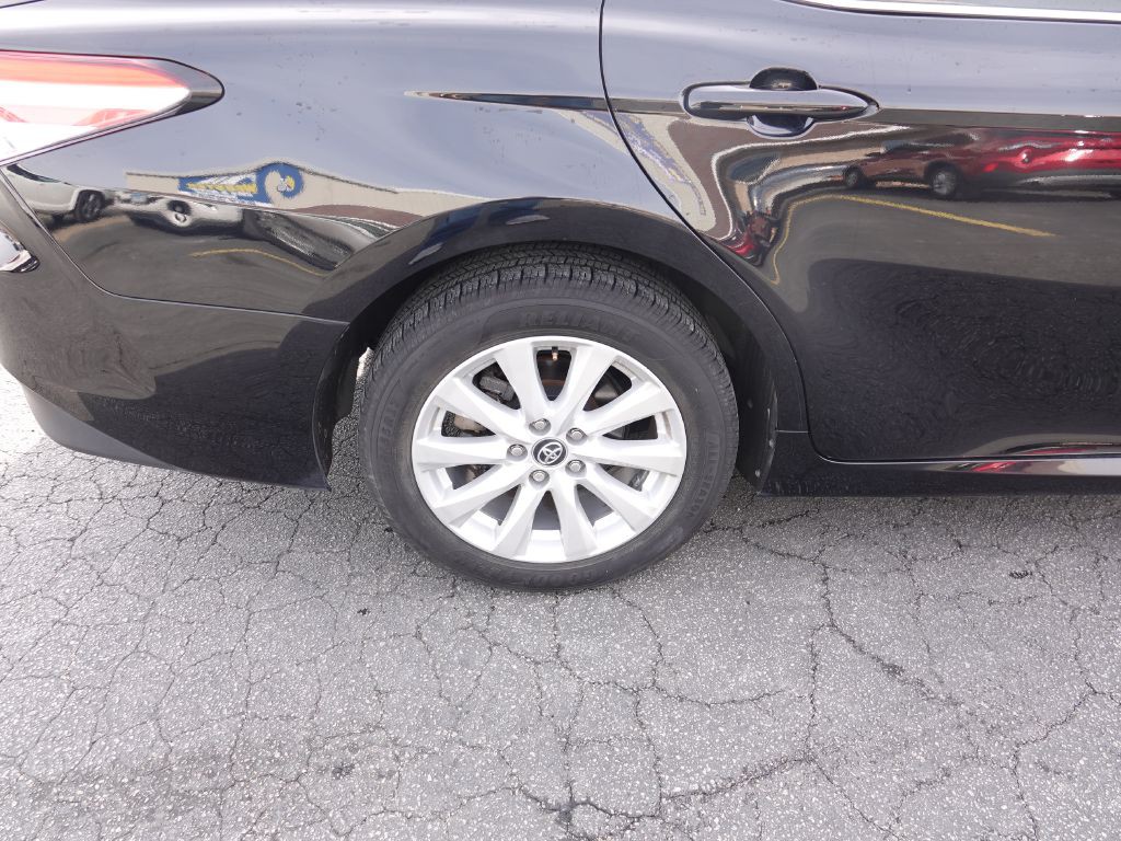 2020 Toyota Camry Image 8