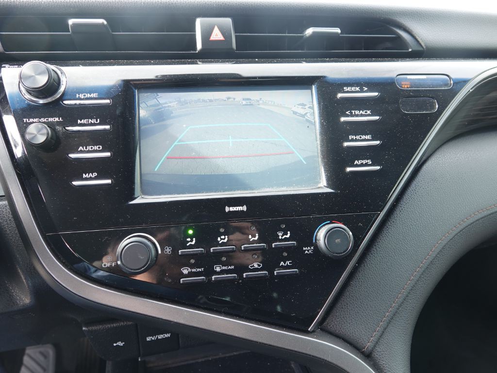 2020 Toyota Camry Image 17