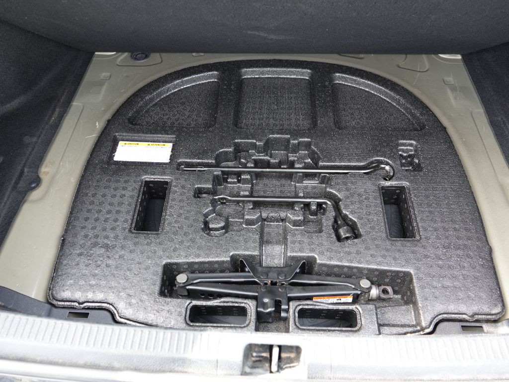 2020 Toyota Camry Image 23