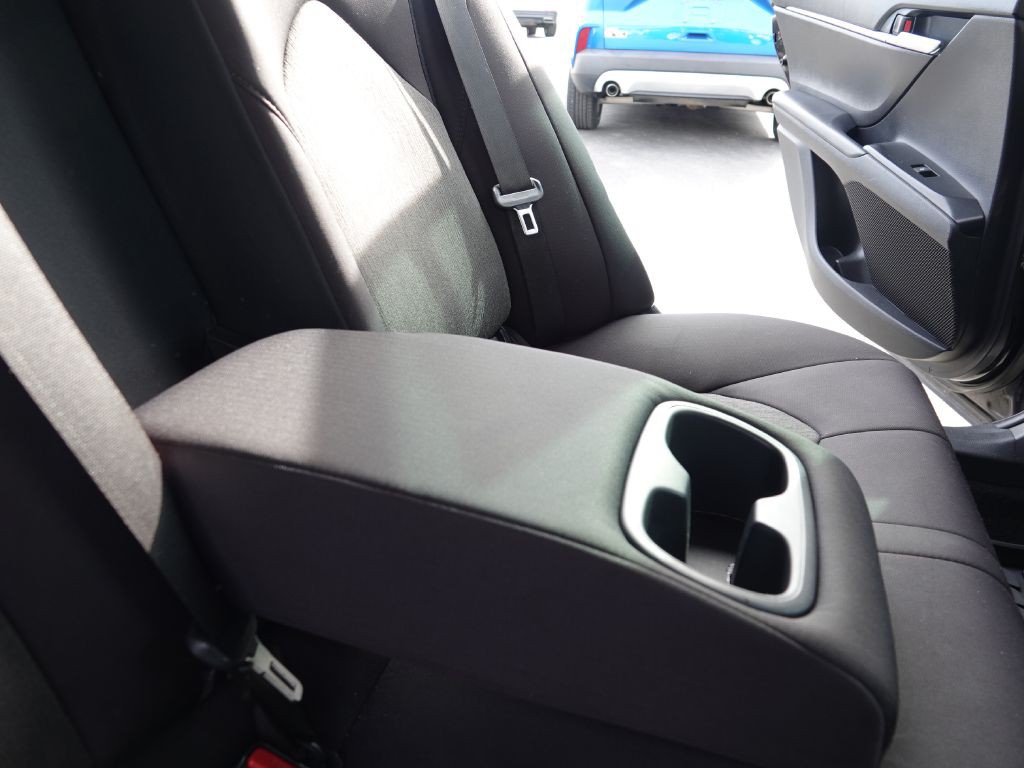 2020 Toyota Camry Image 27