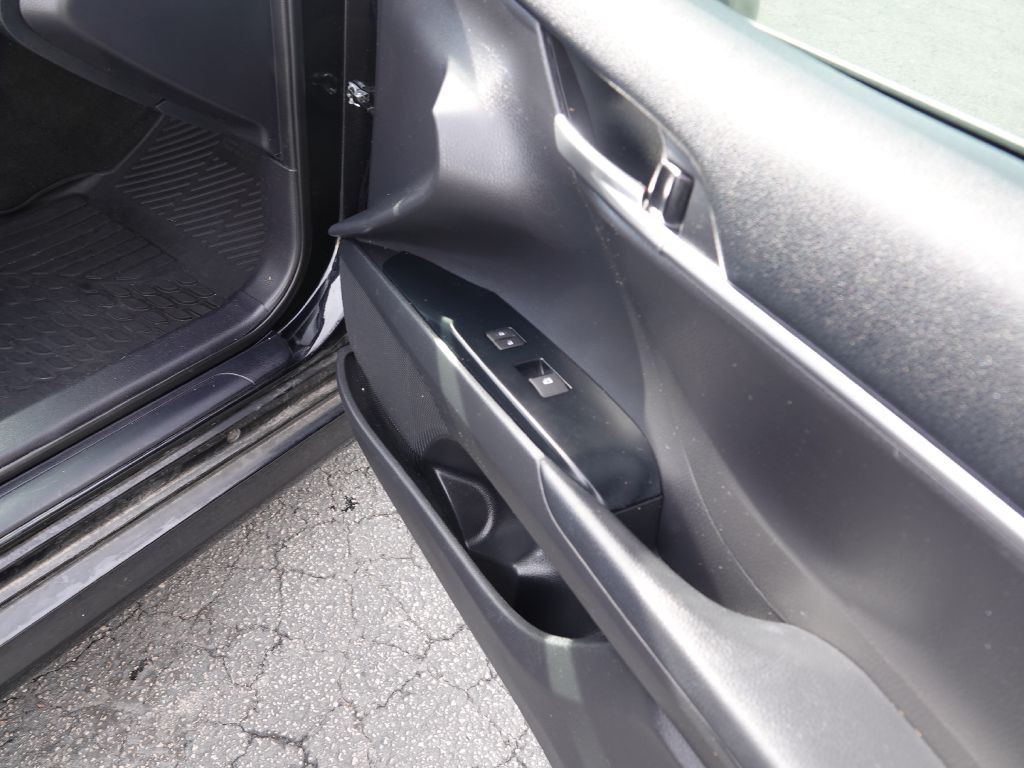 2020 Toyota Camry Image 29