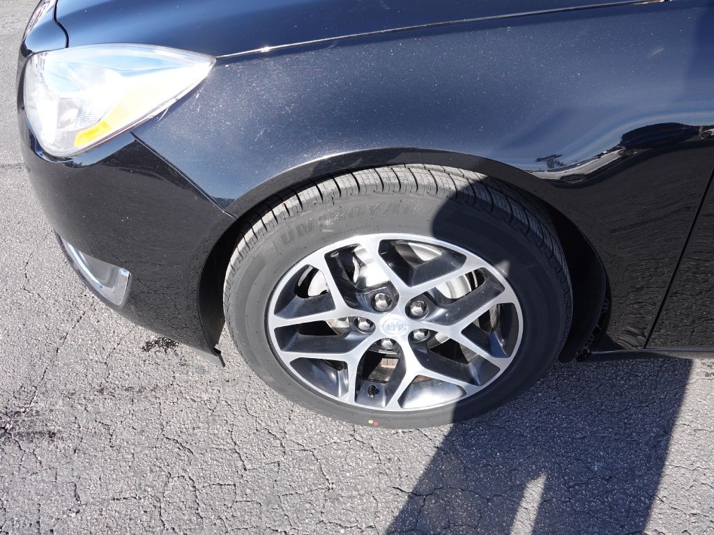 2017 Buick Regal Image 6