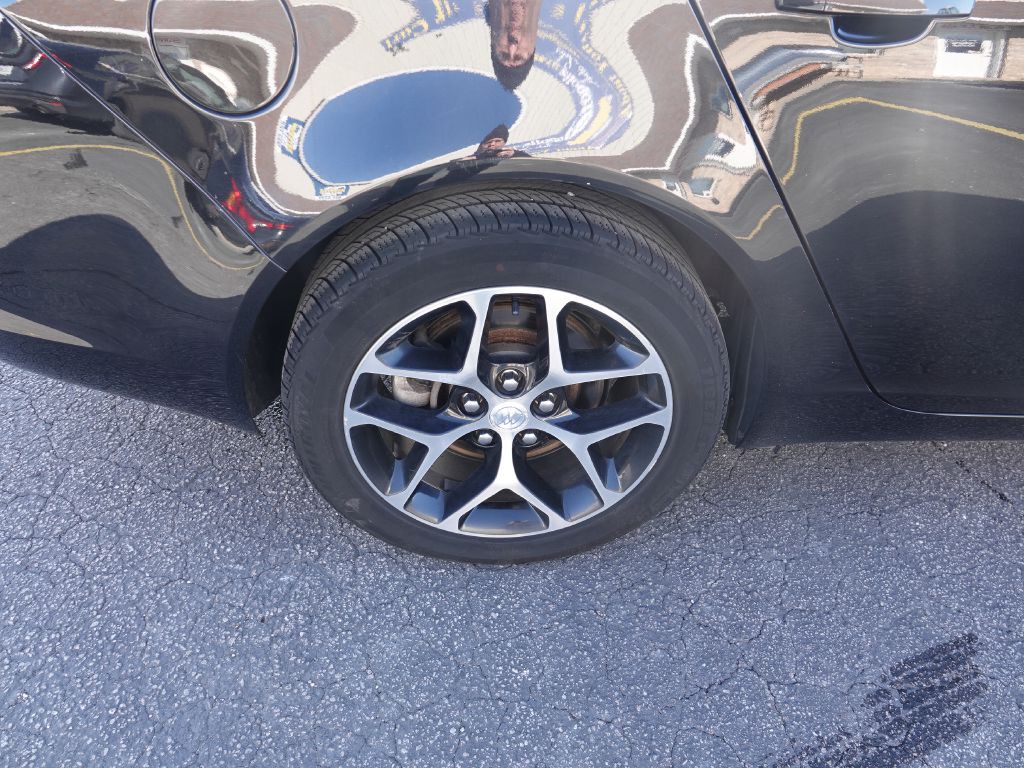 2017 Buick Regal Image 8