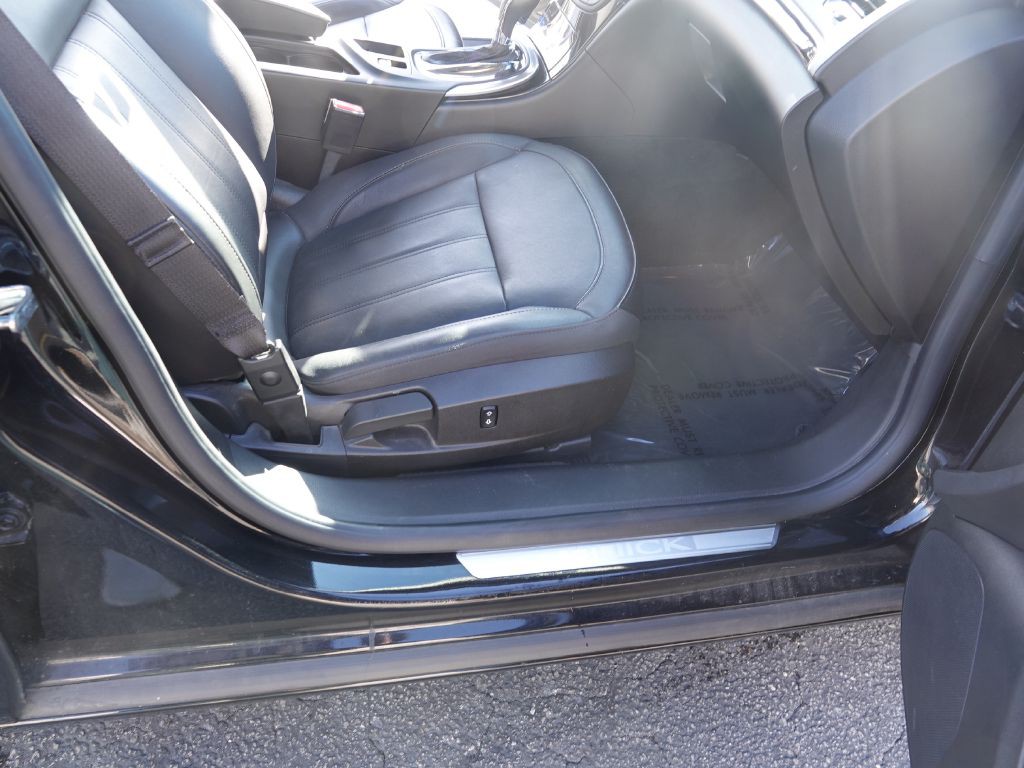 2017 Buick Regal Image 35