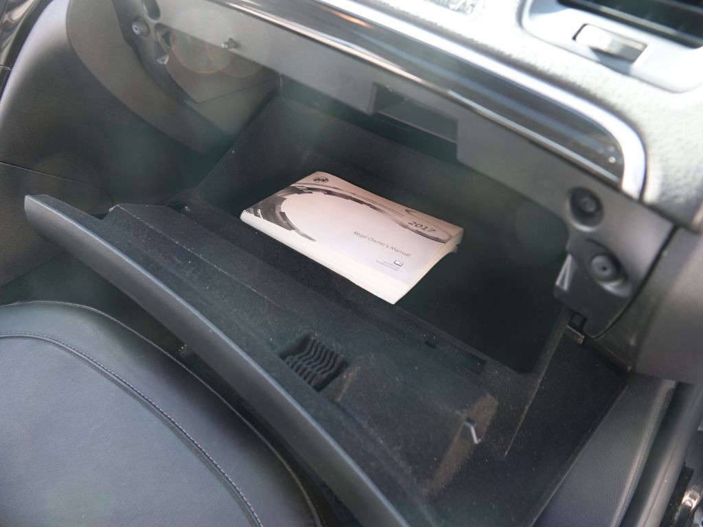 2017 Buick Regal Image 38