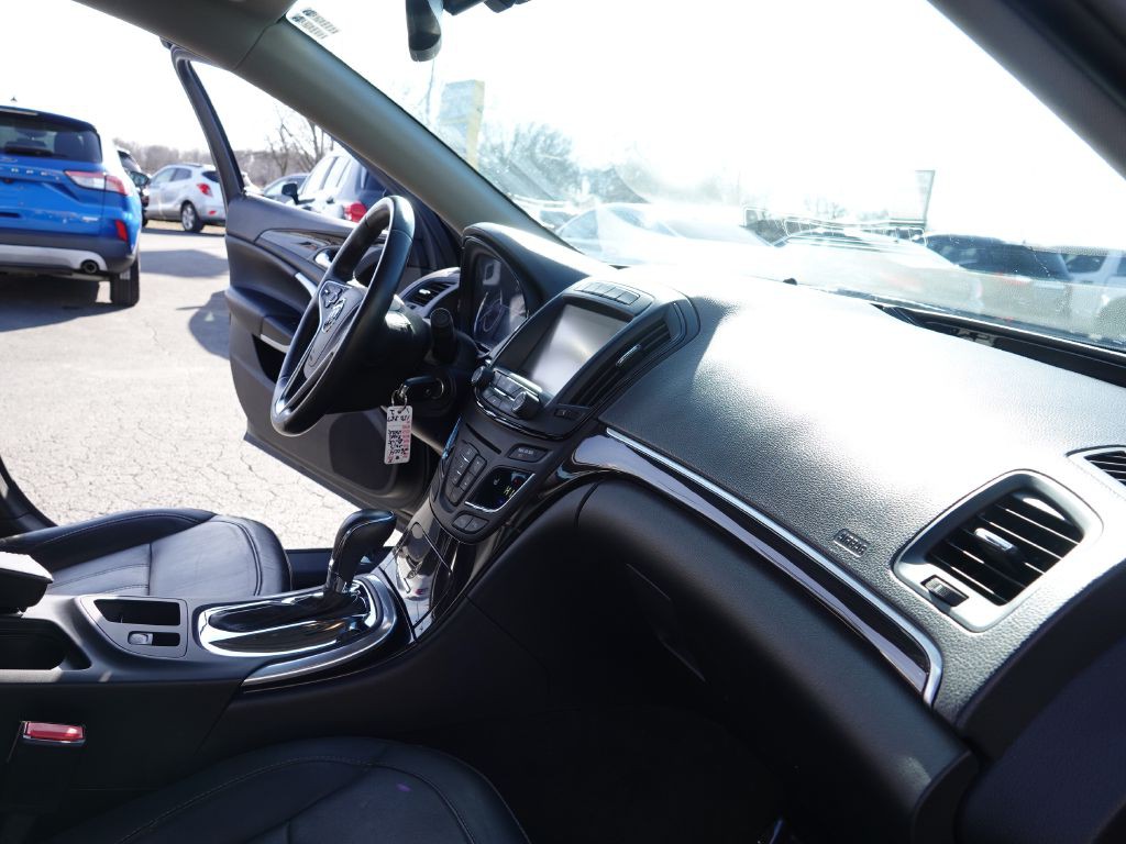 2017 Buick Regal Image 39