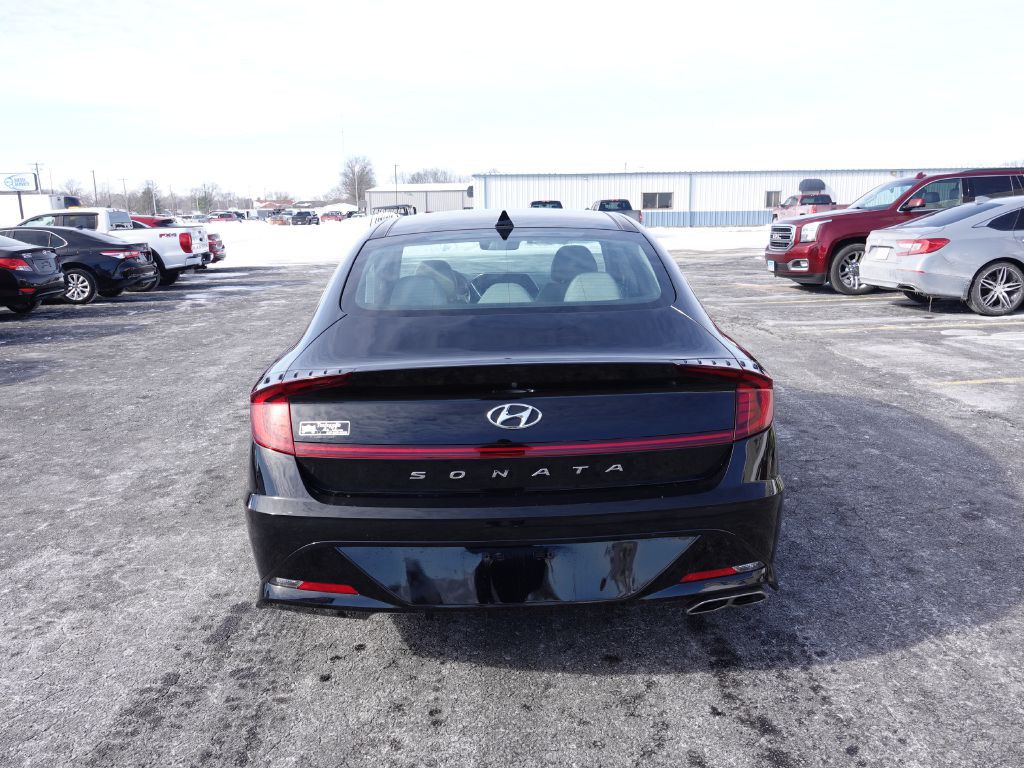 2021 Hyundai Sonata Image 2