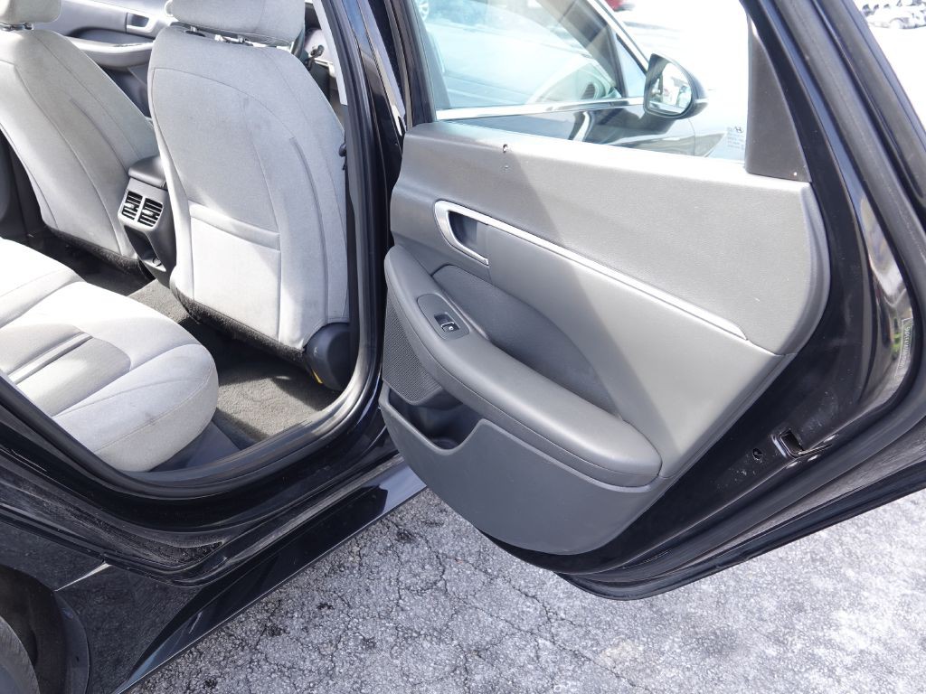 2021 Hyundai Sonata Image 32