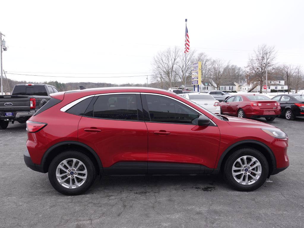 2022 Ford Escape Image 5