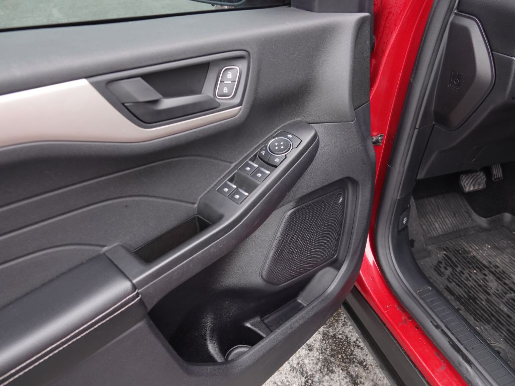 2022 Ford Escape Image 16