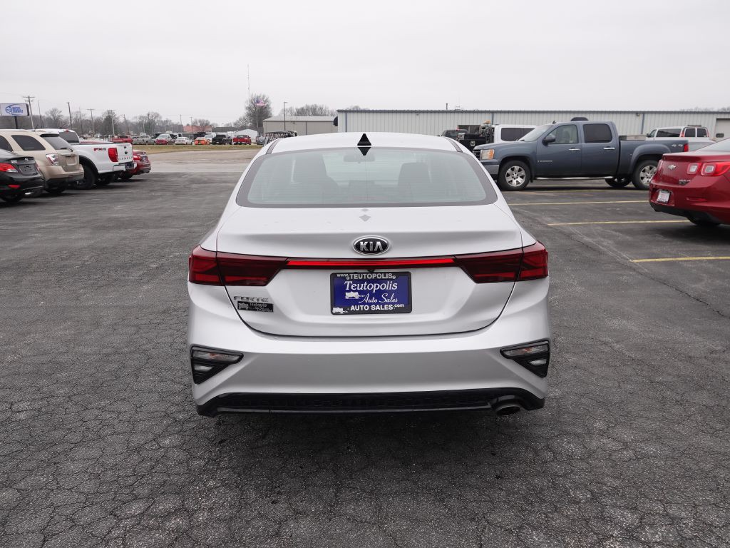 2019 Kia Forte Image 2