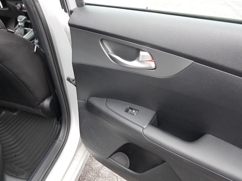 2019 Kia Forte Image 27