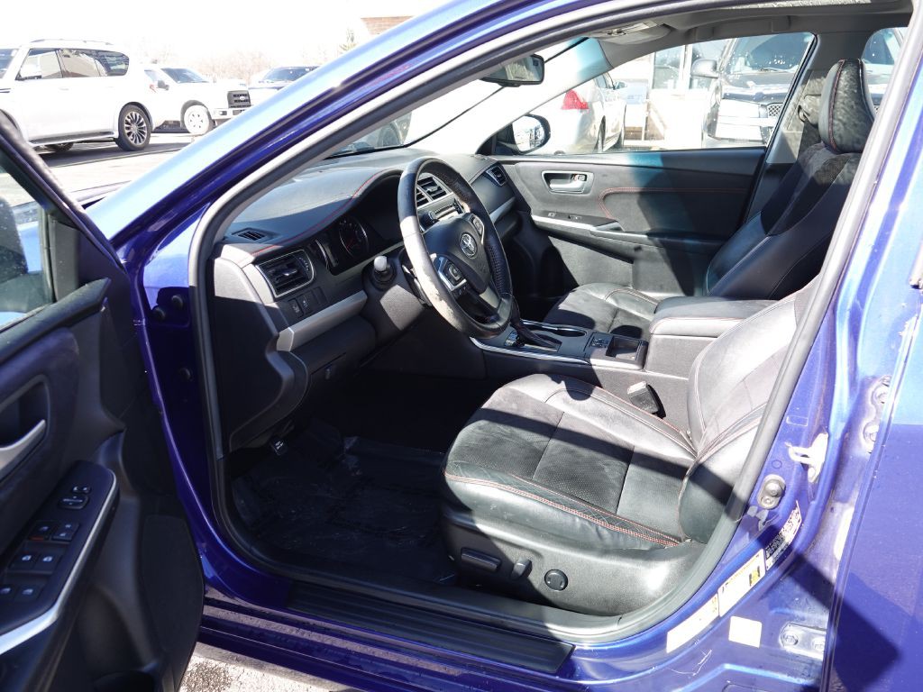 2015 Toyota Camry Image 7
