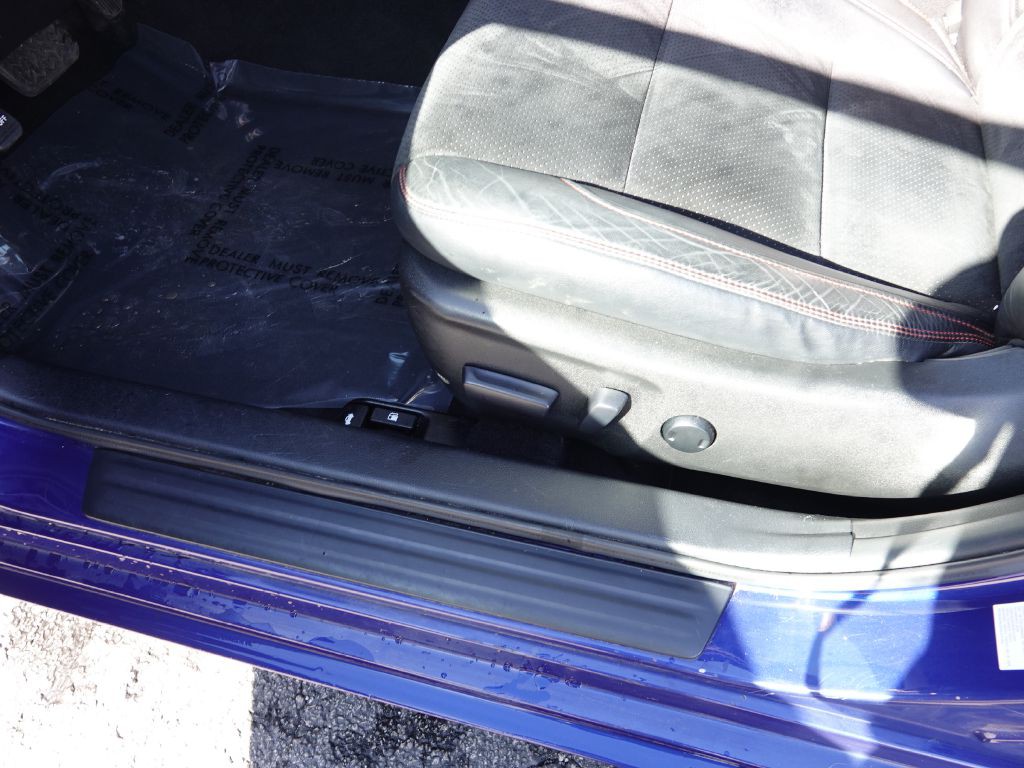 2015 Toyota Camry Image 8