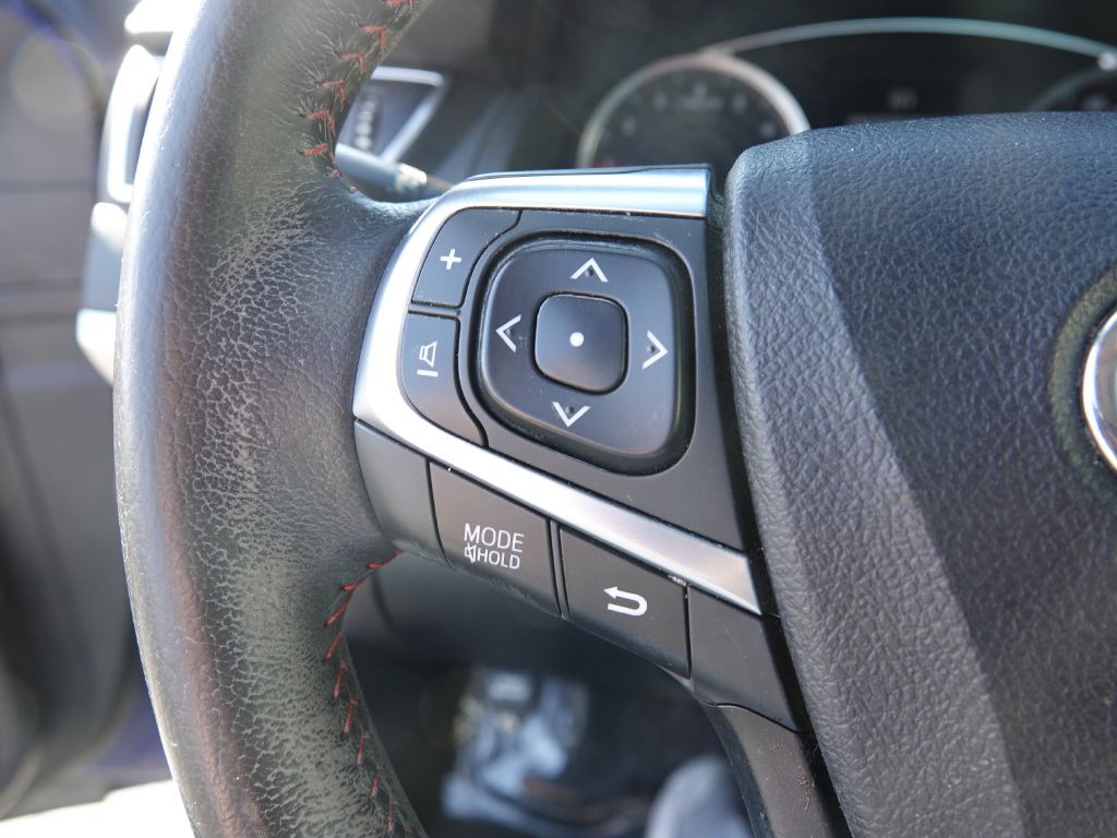 2015 Toyota Camry Image 13