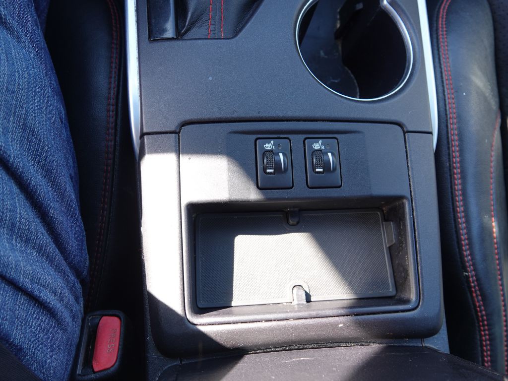 2015 Toyota Camry Image 18