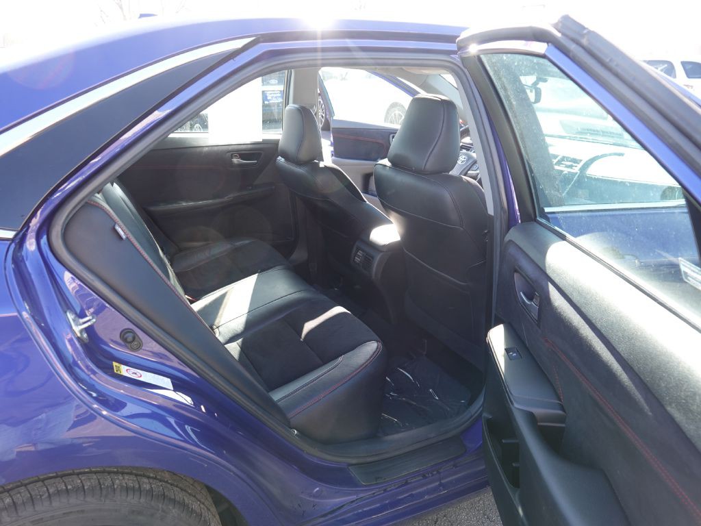 2015 Toyota Camry Image 26