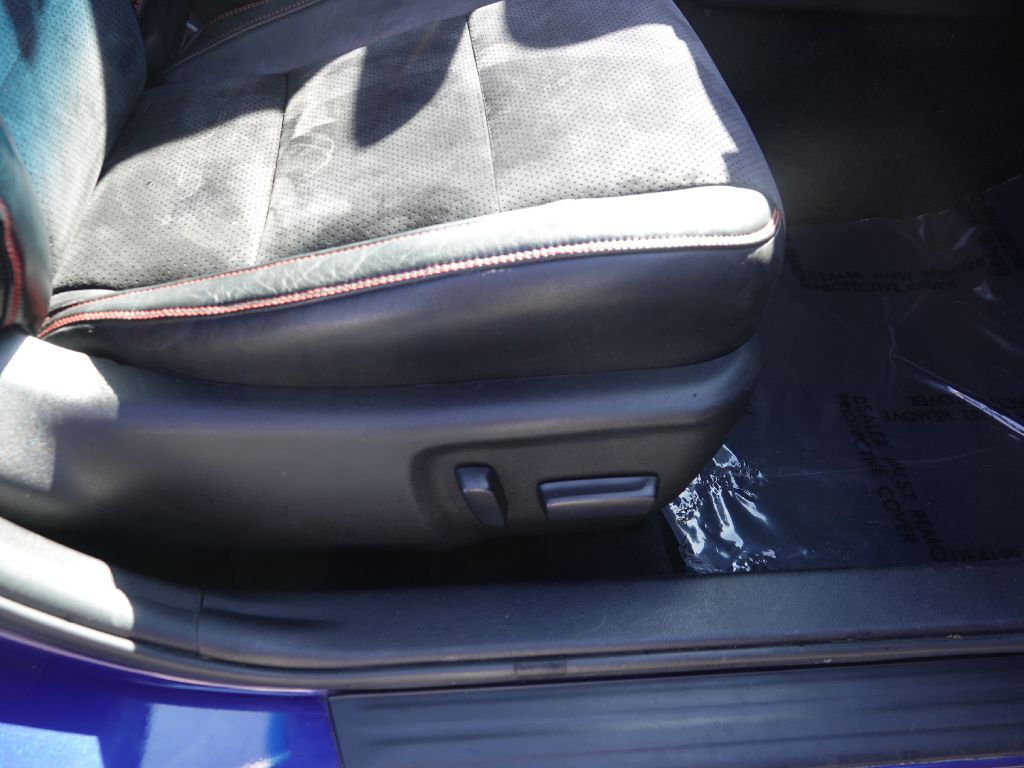 2015 Toyota Camry Image 30