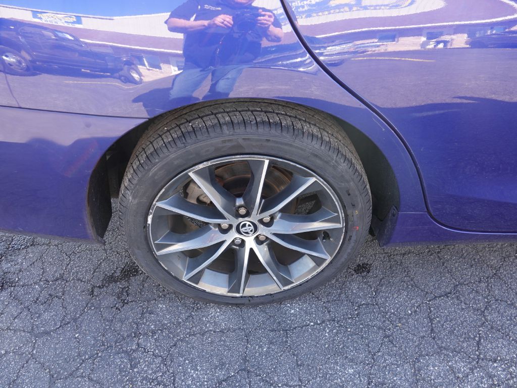 2015 Toyota Camry Image 36