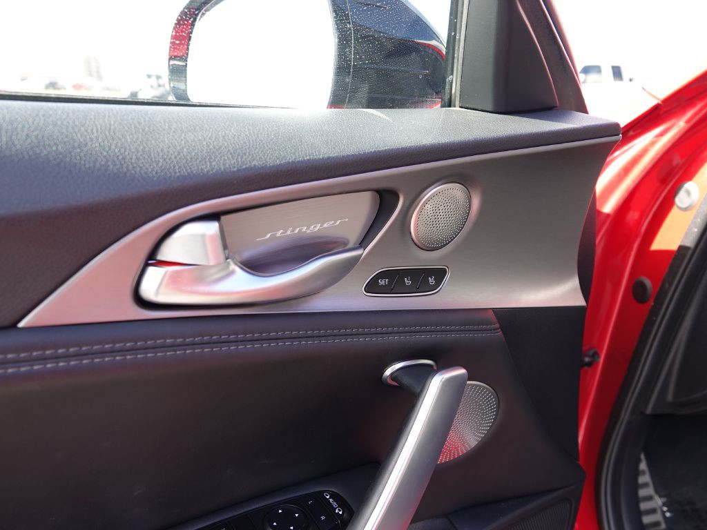 2018 Kia Stinger Image 16