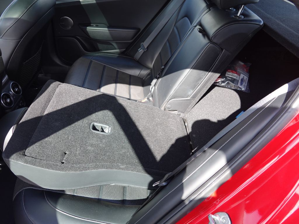 2018 Kia Stinger Image 38