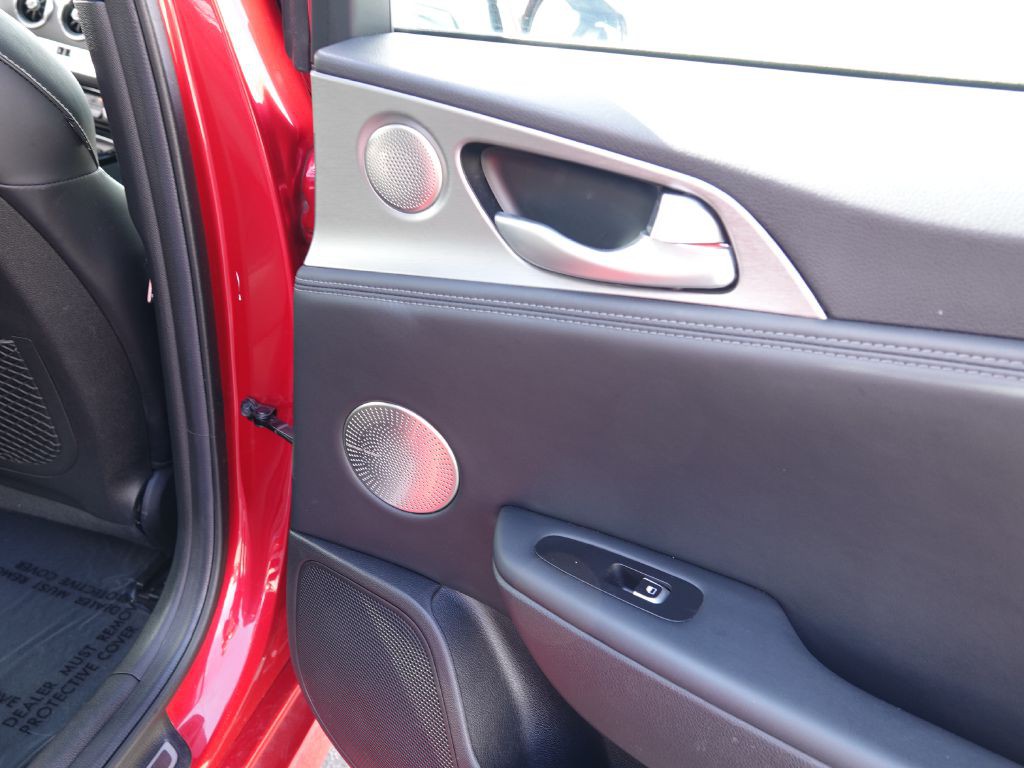 2018 Kia Stinger Image 39