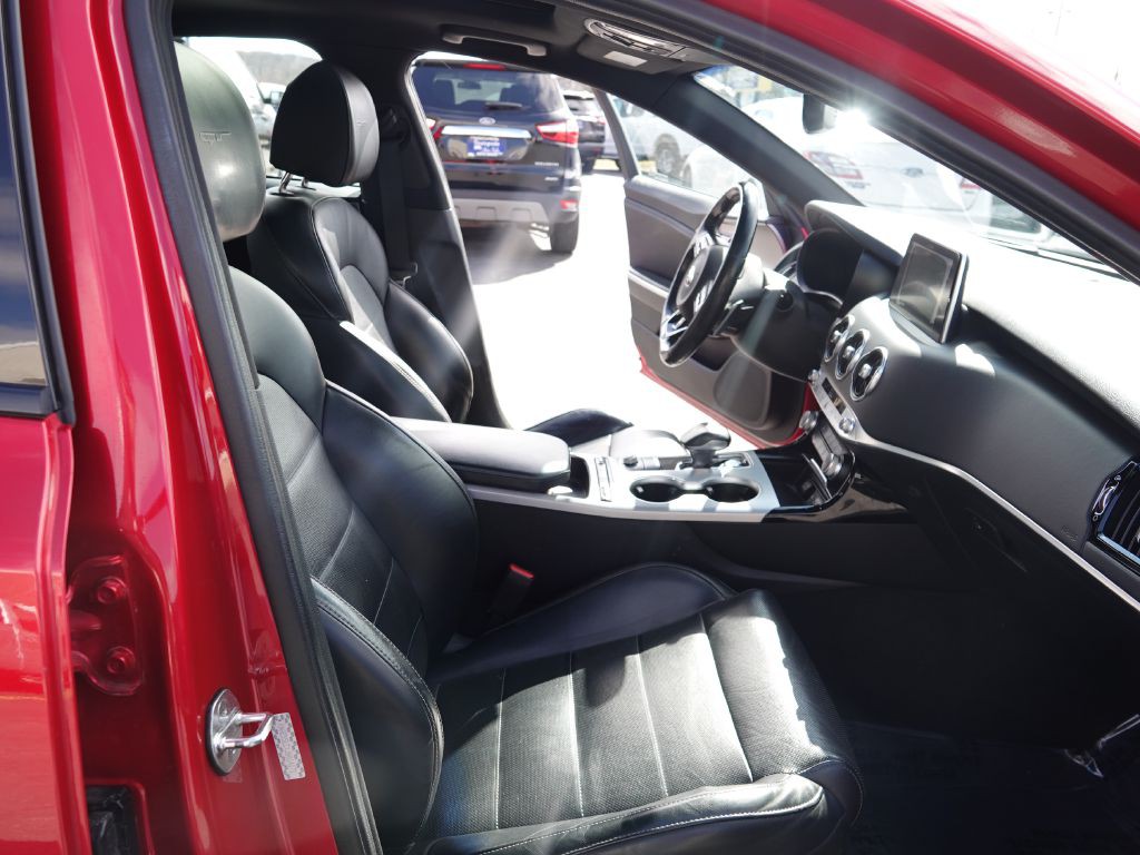 2018 Kia Stinger Image 42