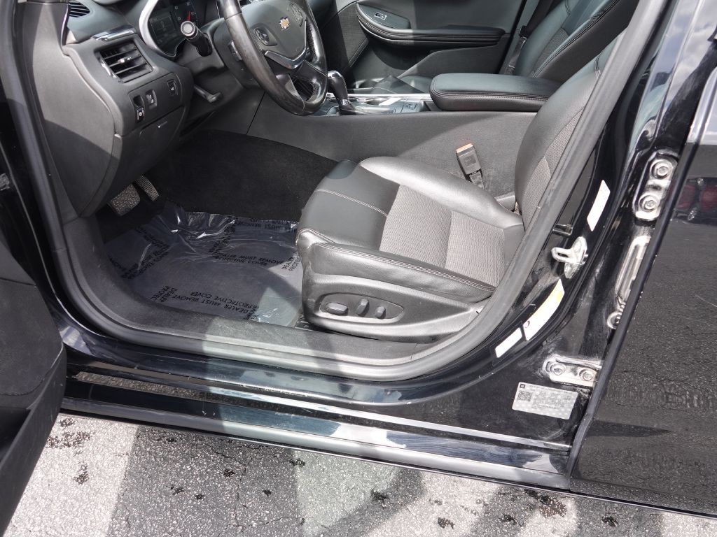 2019 Chevrolet Impala Image 12