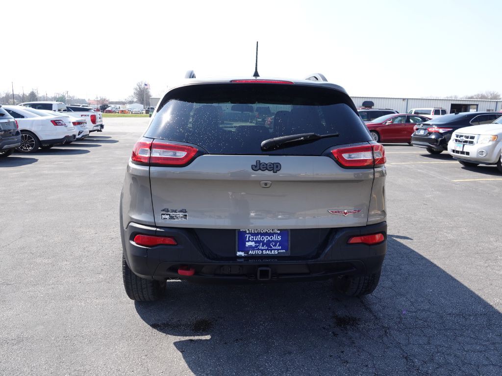 2017 Jeep Cherokee Image 2