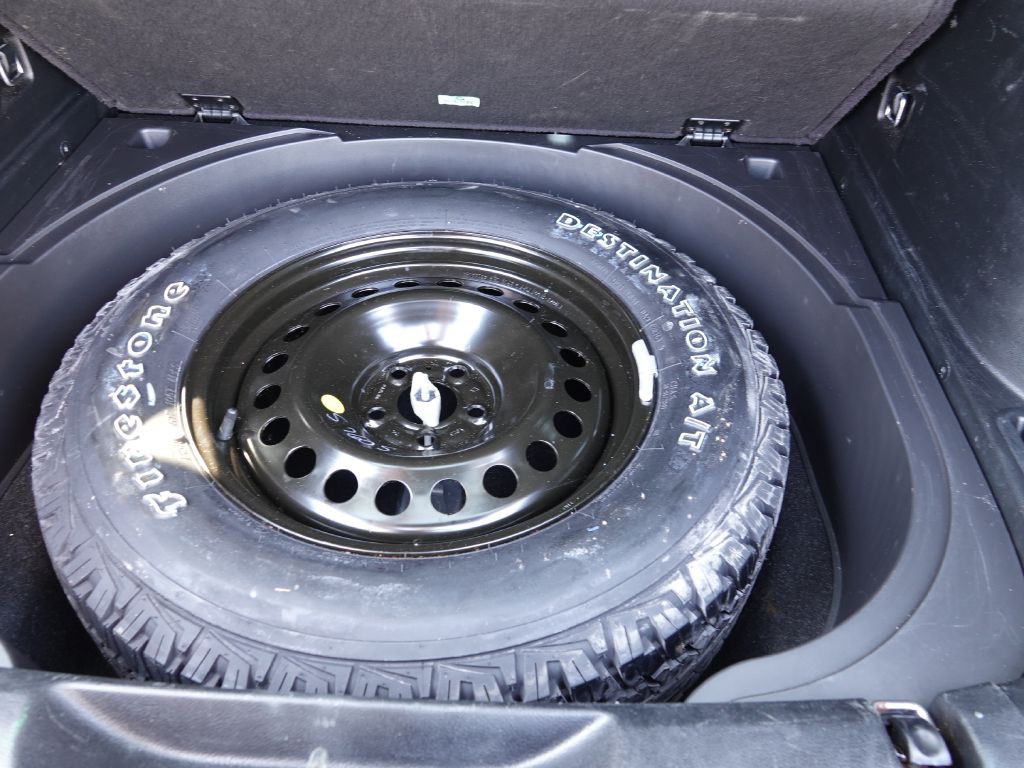 2017 Jeep Cherokee Image 11