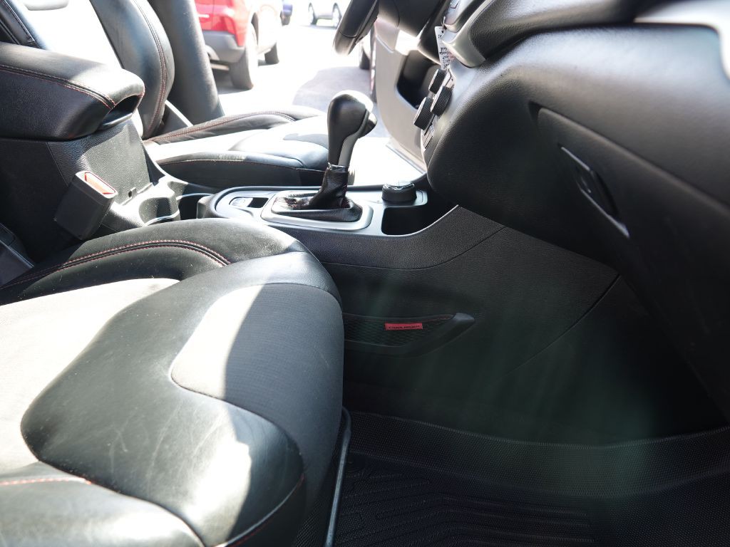 2017 Jeep Cherokee Image 38