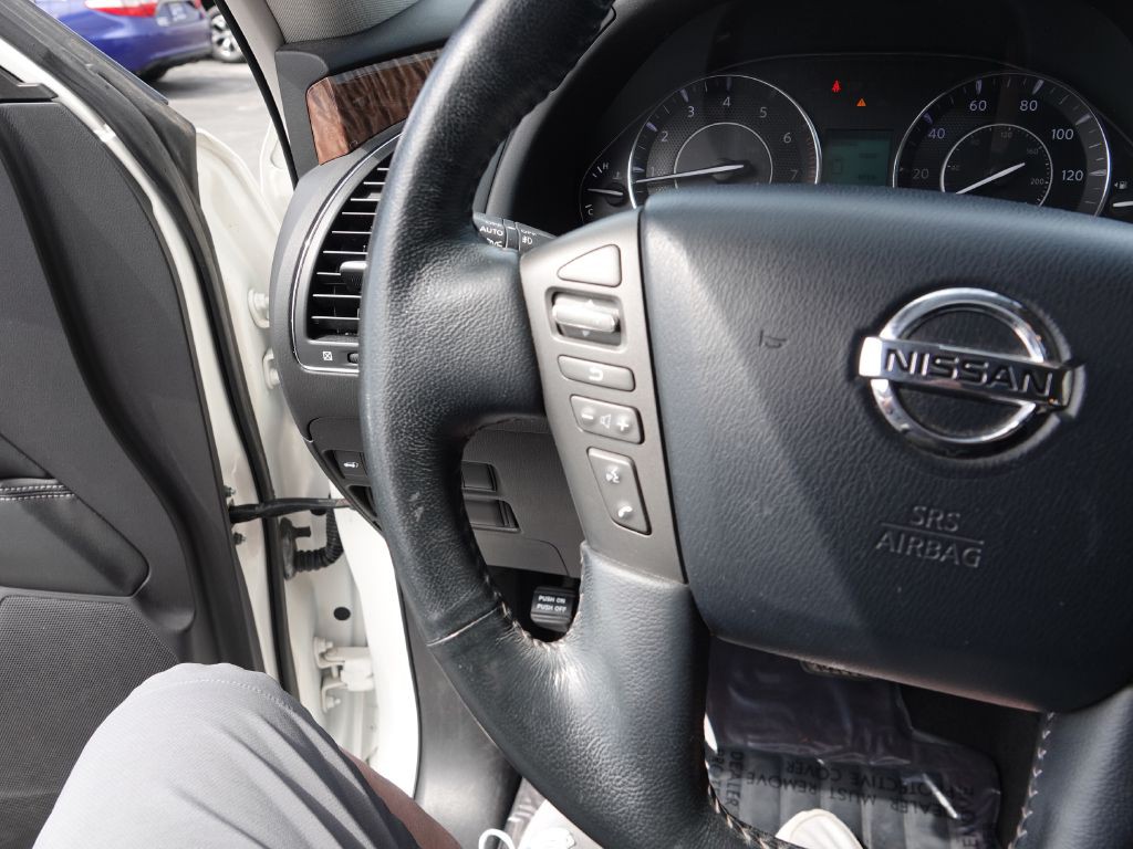 2018 Nissan Armada Image 24