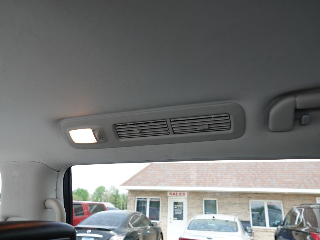 2018 Nissan Armada Image 38