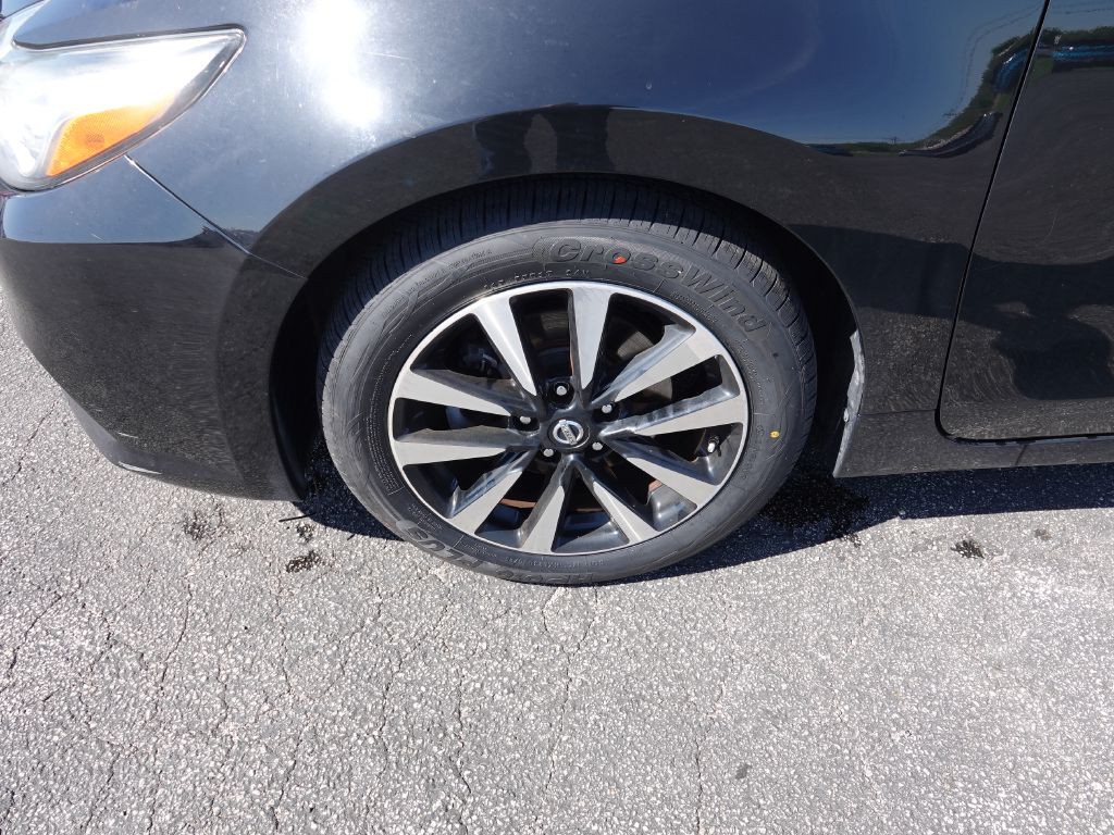 2018 Nissan Altima Image 9
